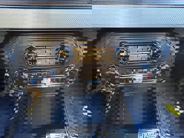 Used 2023 Ford Bronco Badlands image 16