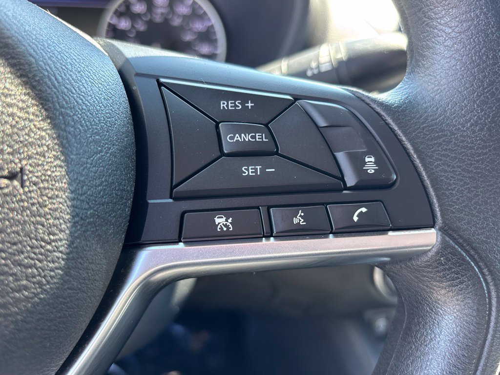 Used 2025 Nissan Sentra SV FWD image 17