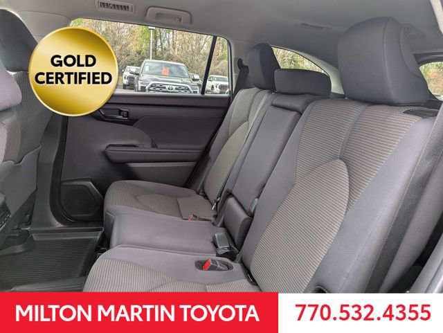 Certified 2024 Toyota Highlander LE FWD image 13