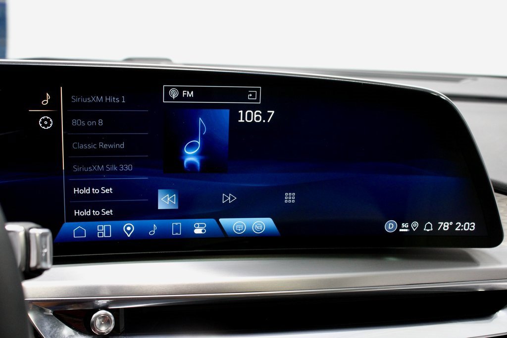 Used 2024 Cadillac Lyriq Luxury image 3