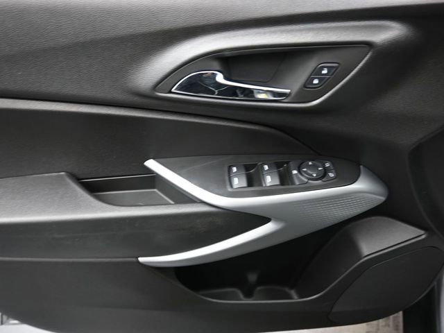 Used 2024 Chevrolet Trax RS image 13