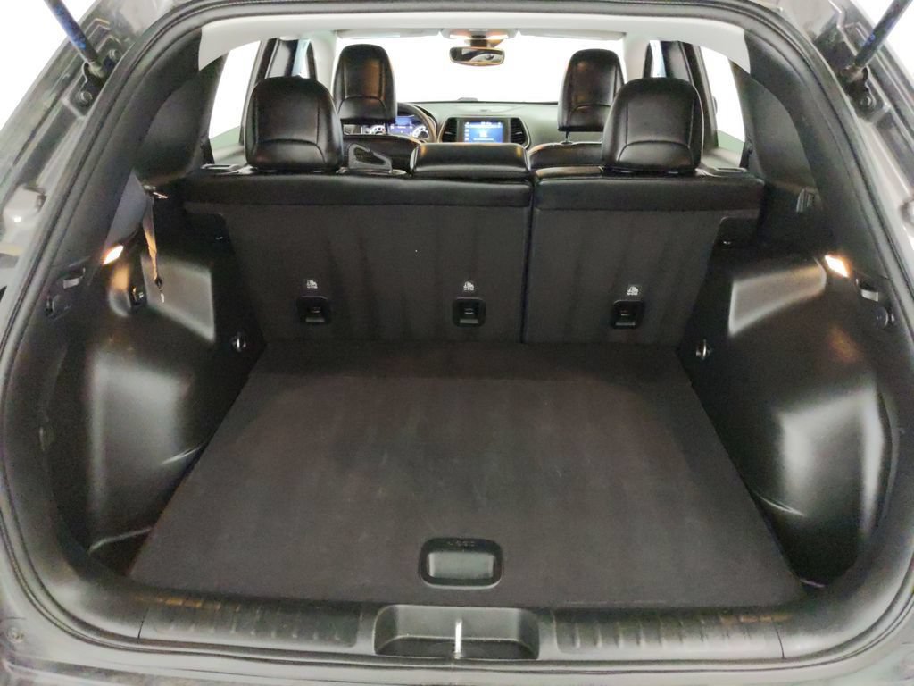 Used 2022 Jeep Cherokee Latitude Lux AWD/4WD image 18