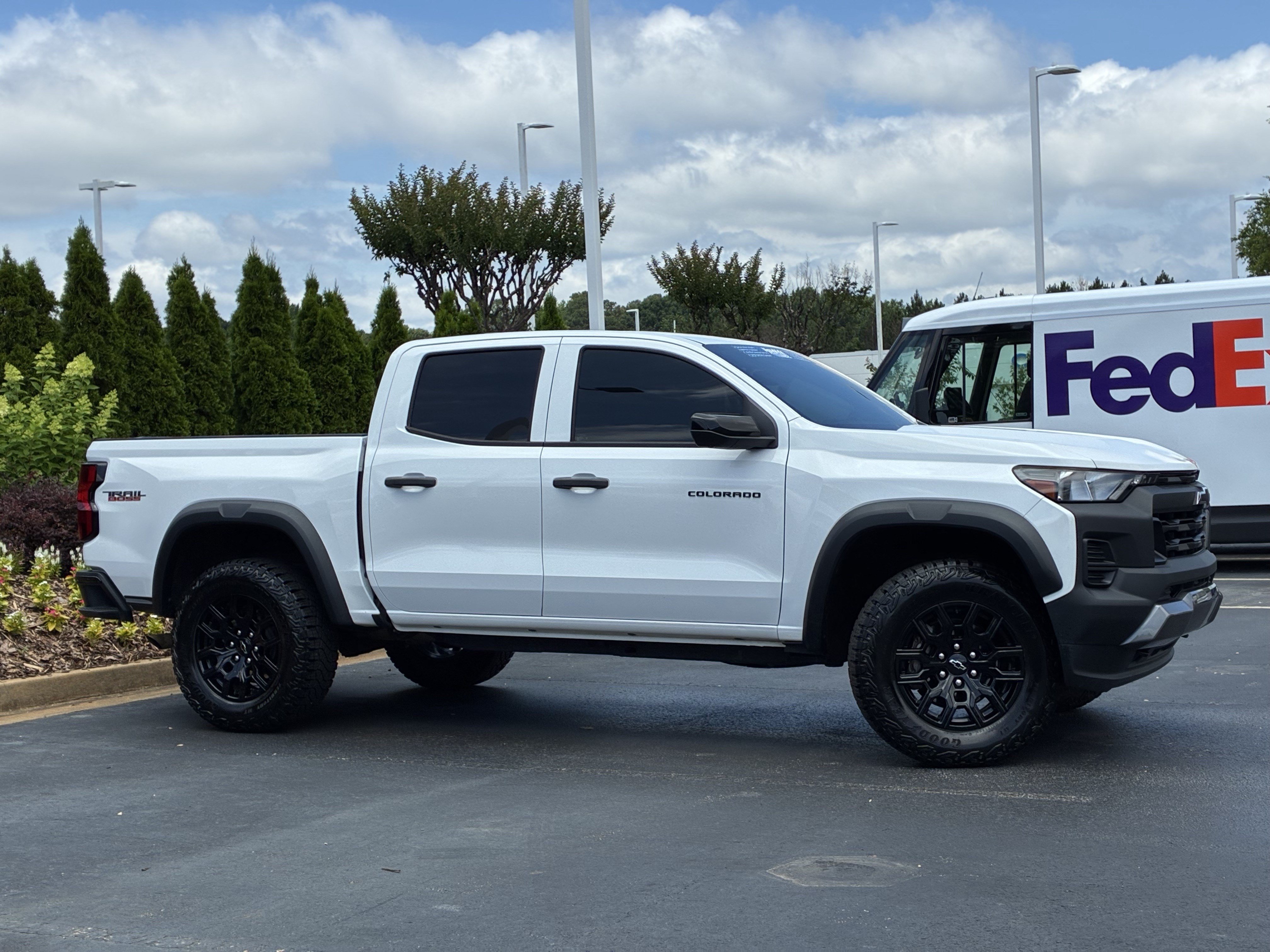 Used 2023 Chevrolet Colorado Trail Boss w/ Technology Package AWD/4WD image 3