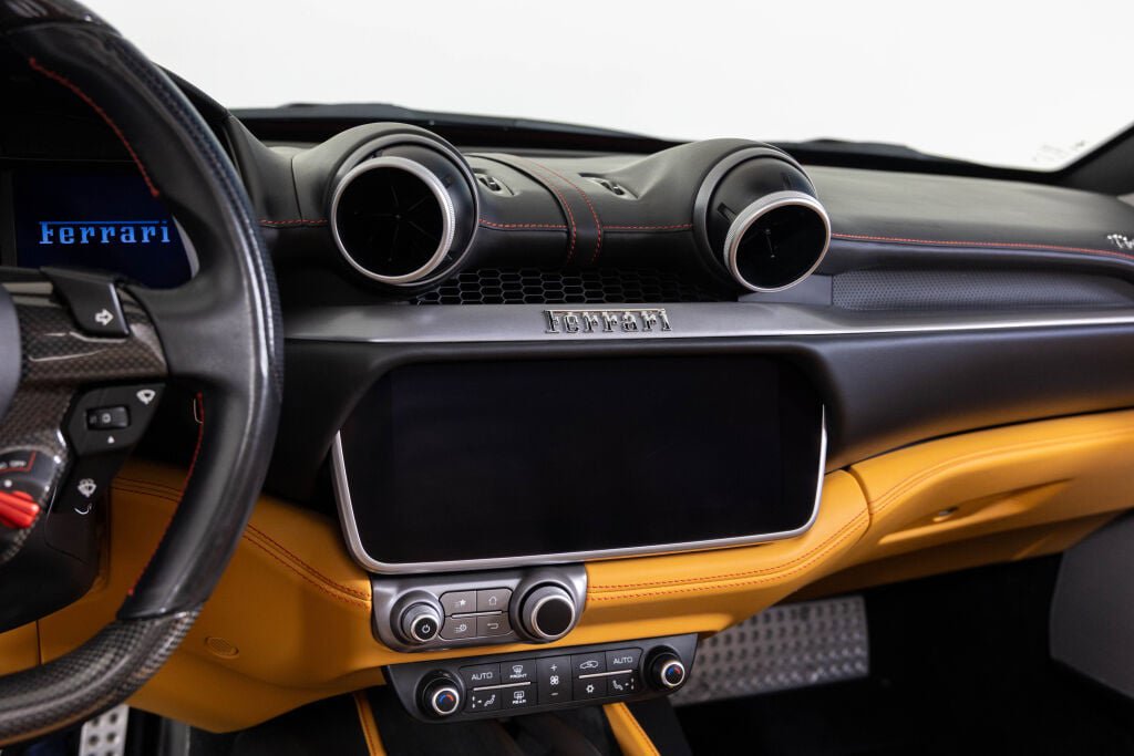 Certified 2020 Ferrari Portofino RWD image 59