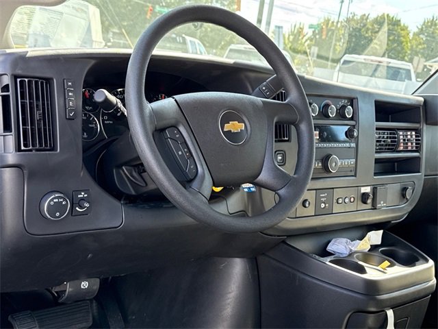 New 2025 Chevrolet Express 3500 w/ Power Convenience Package image 6