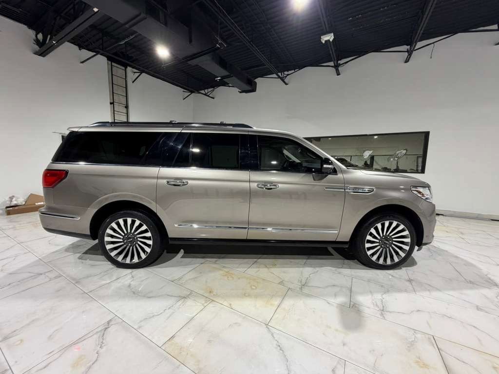 Used 2019 Lincoln Navigator L Reserve w/ Cargo Package image 4