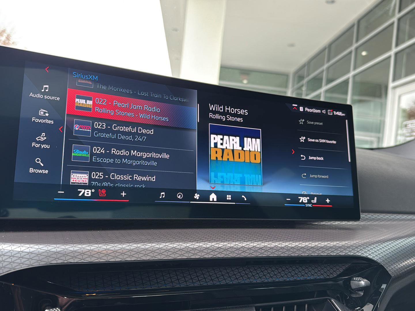 Used 2025 BMW M340i image 22