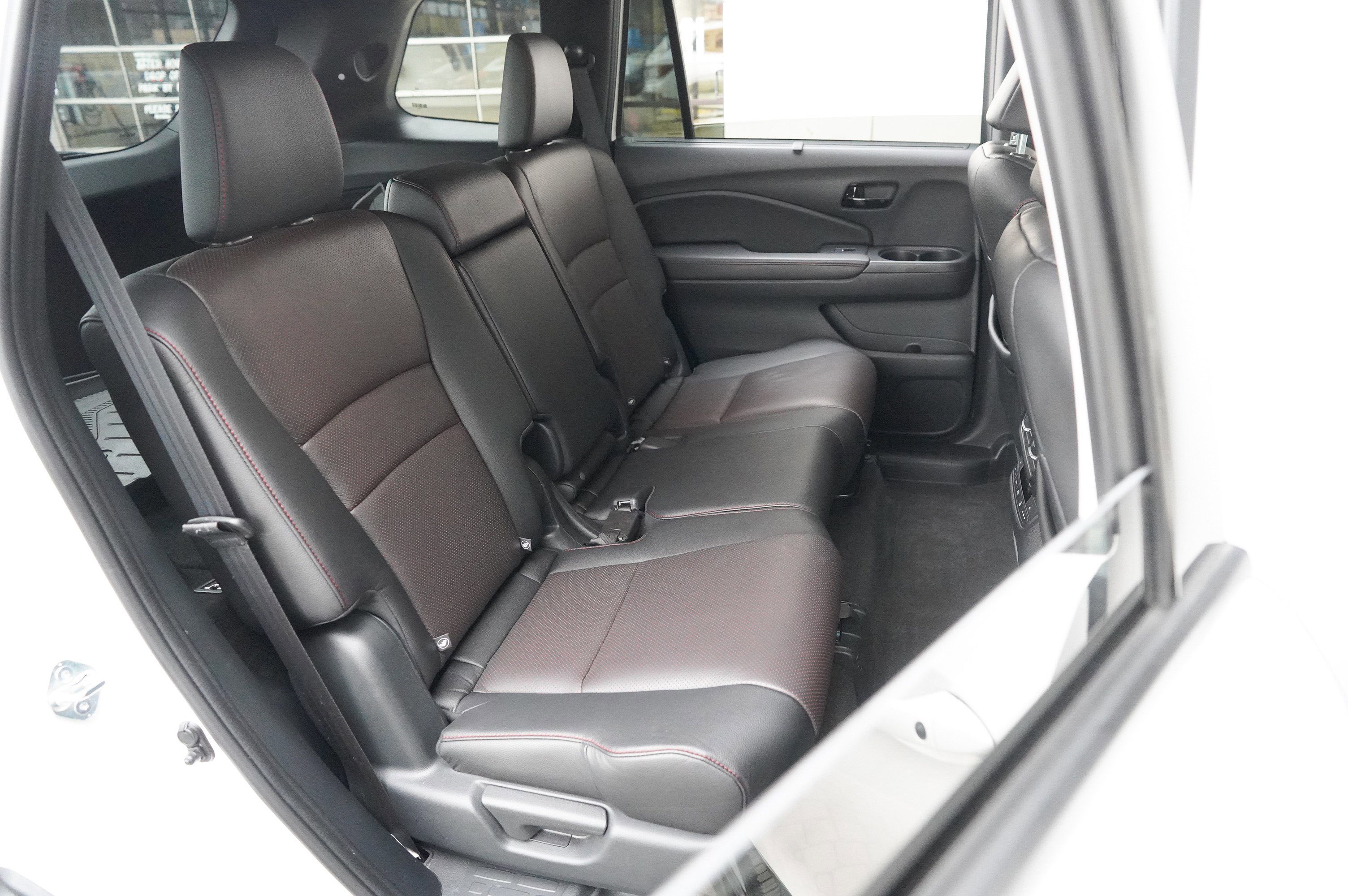 Used 2024 Honda Passport Black Edition image 39