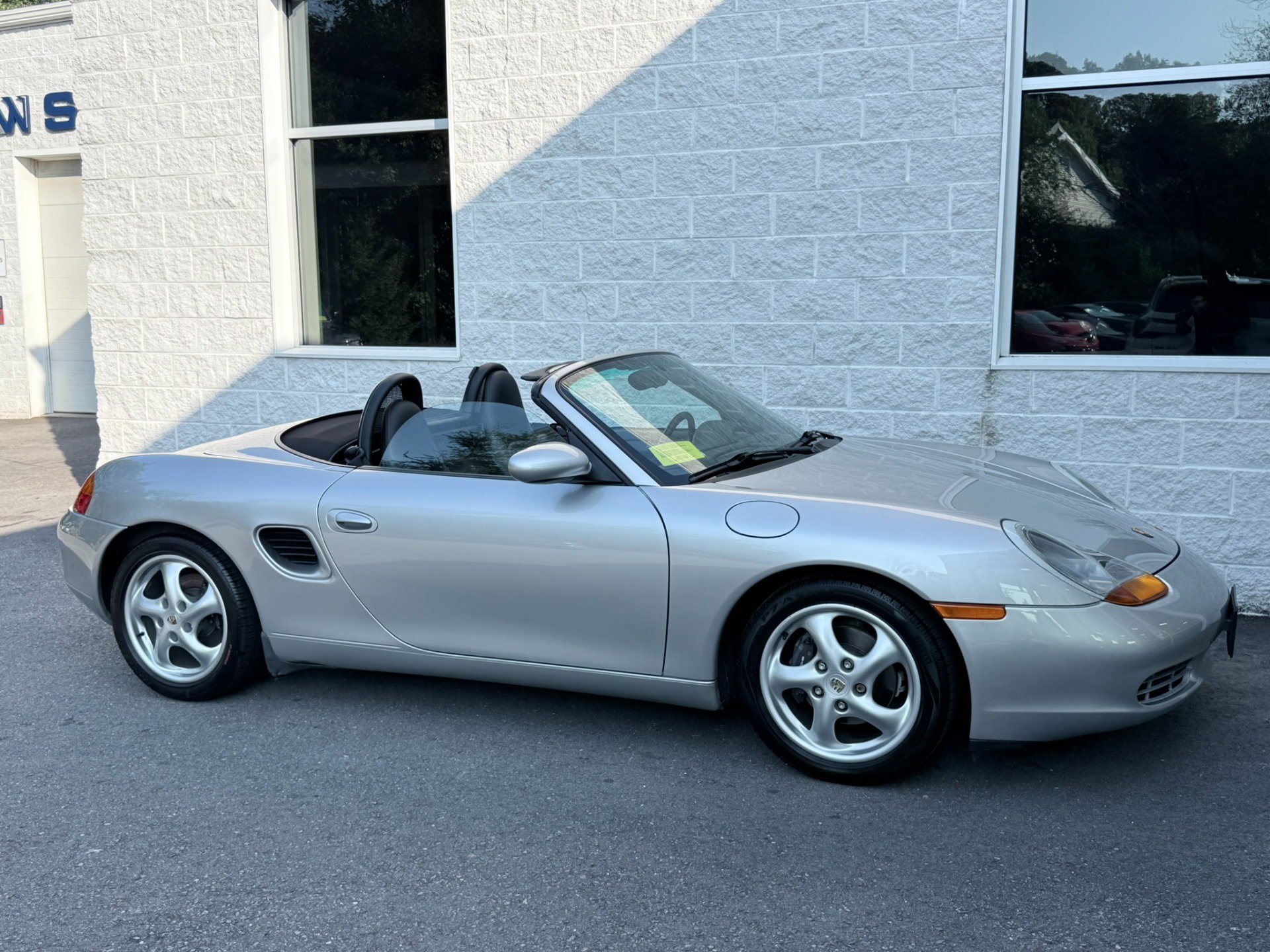 Used 2000 Porsche Boxster RWD image 26