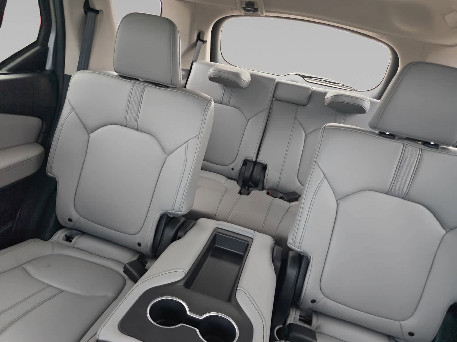 Used 2025 Honda Pilot EX-L image 13