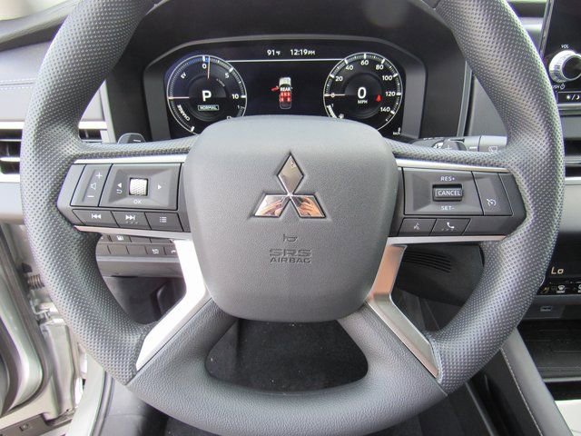 New 2025 Mitsubishi Outlander ES image 20