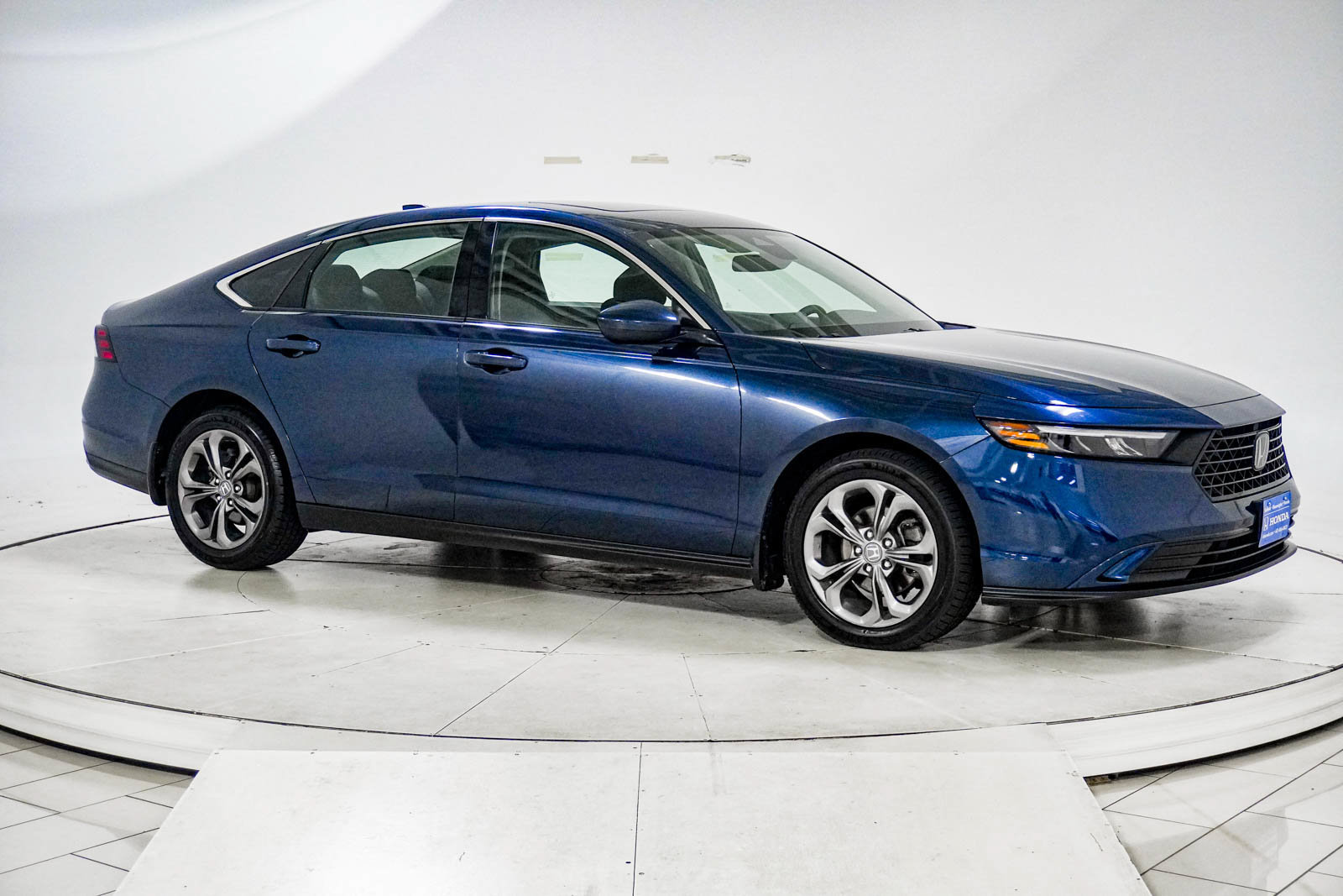 Used 2024 Honda Accord EX image 13