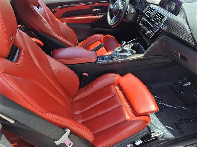 Used 2018 BMW M4 Convertible RWD image 21