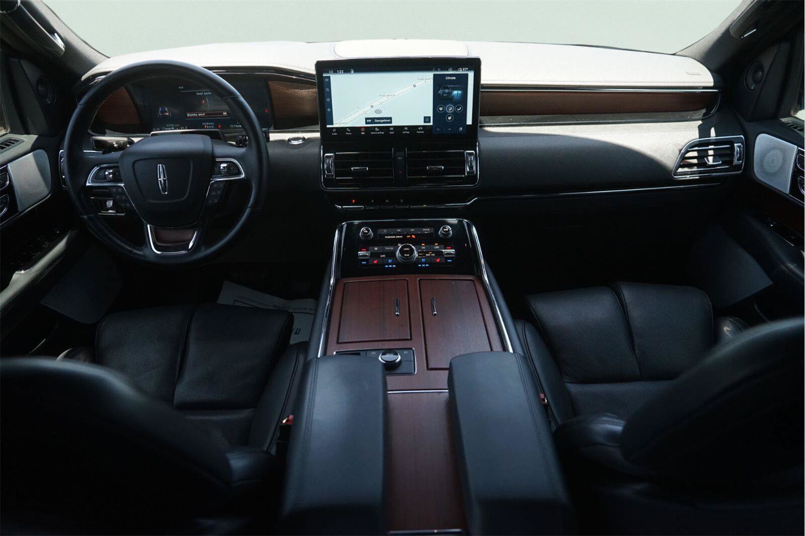 Used 2023 Lincoln Navigator Reserve AWD/4WD image 23