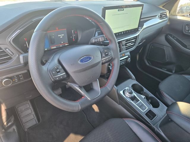 Used 2025 Ford Escape ST-Line w/ Tech Pack #1 AWD/4WD image 12