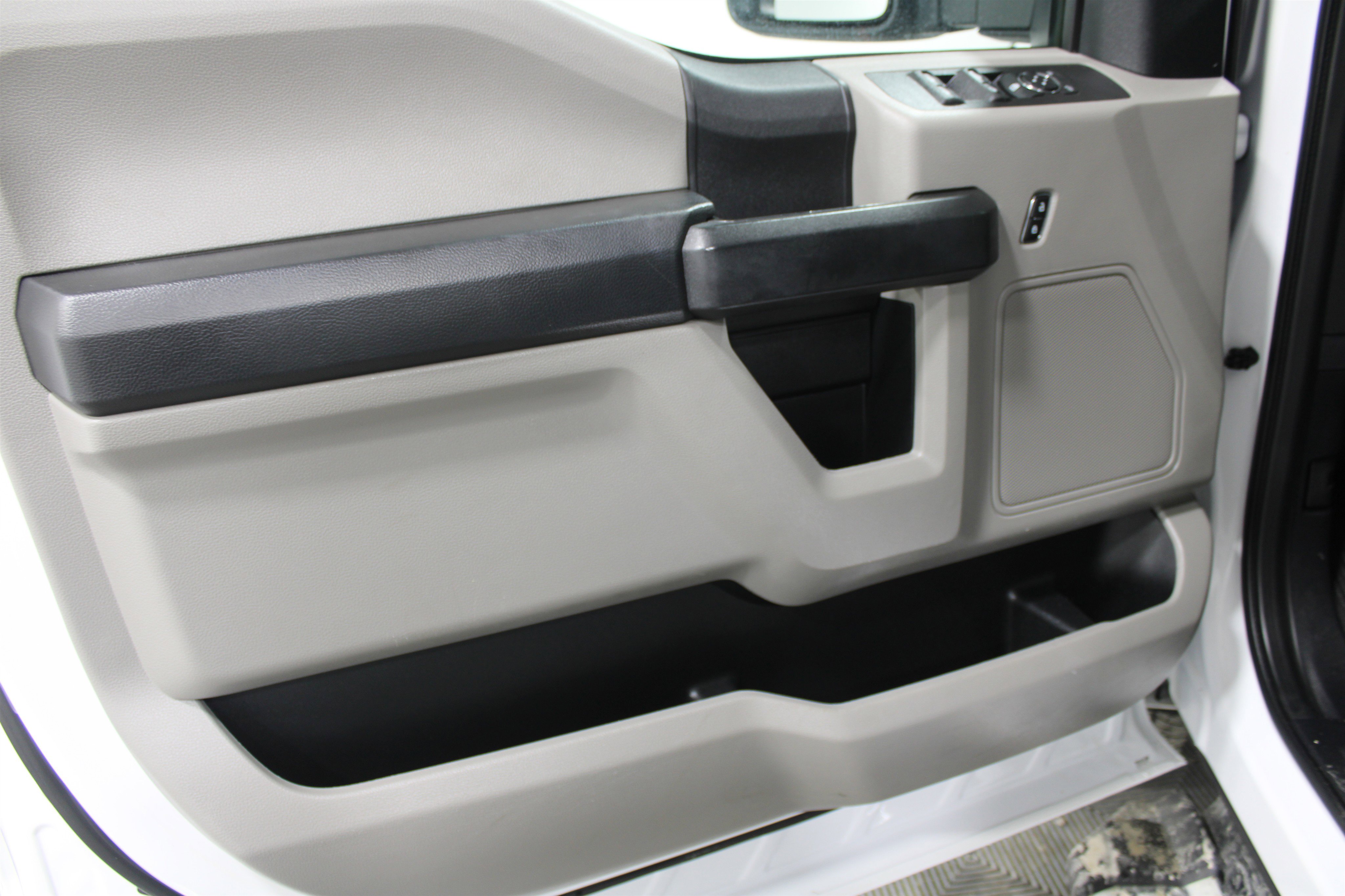 Used 2021 Ford F350 XL w/ STX Appearance Package image 6