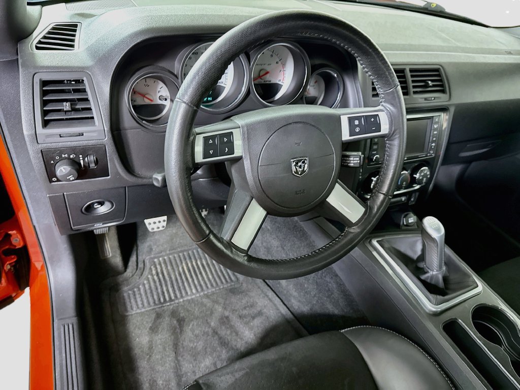 Used 2009 Dodge Challenger SRT8 w/ SRT Option Group II RWD image 3