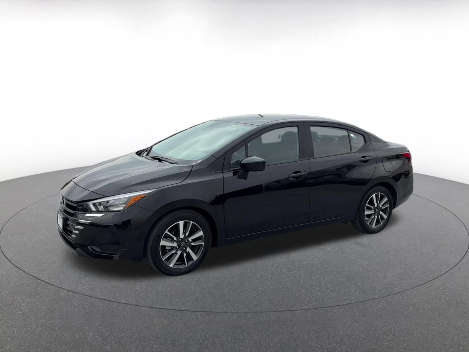 Used 2025 Nissan Versa SV FWD image 7