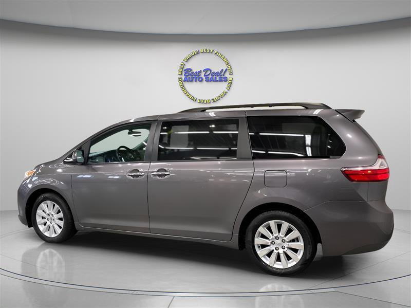 Used 2015 Toyota Sienna XLE w/ XLE Navigation Package AWD/4WD image 3