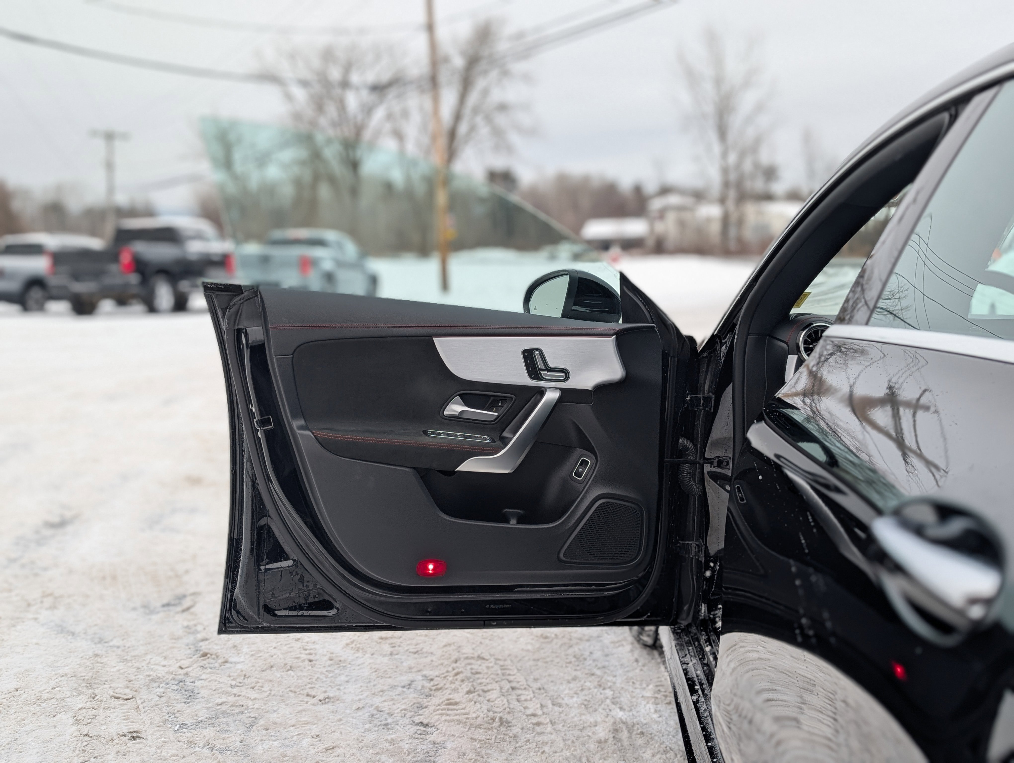 Used 2022 Mercedes-Benz CLA 35 AMG 4MATIC image 37