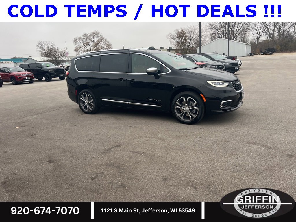 New 2026 Chrysler Pacifica Pinnacle w/ Trailer Tow Group image 7