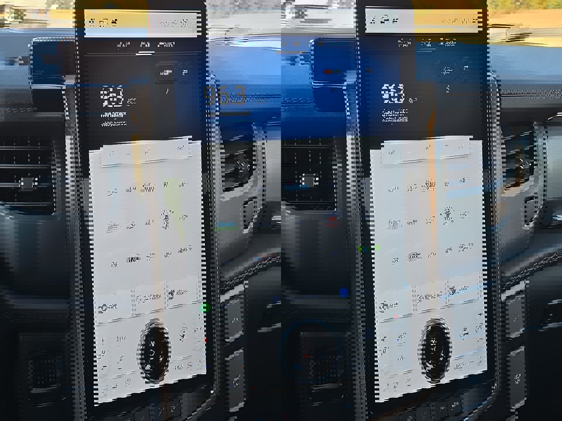 Used 2023 Ford F150 Lightning 4x4 SuperCrew image 17