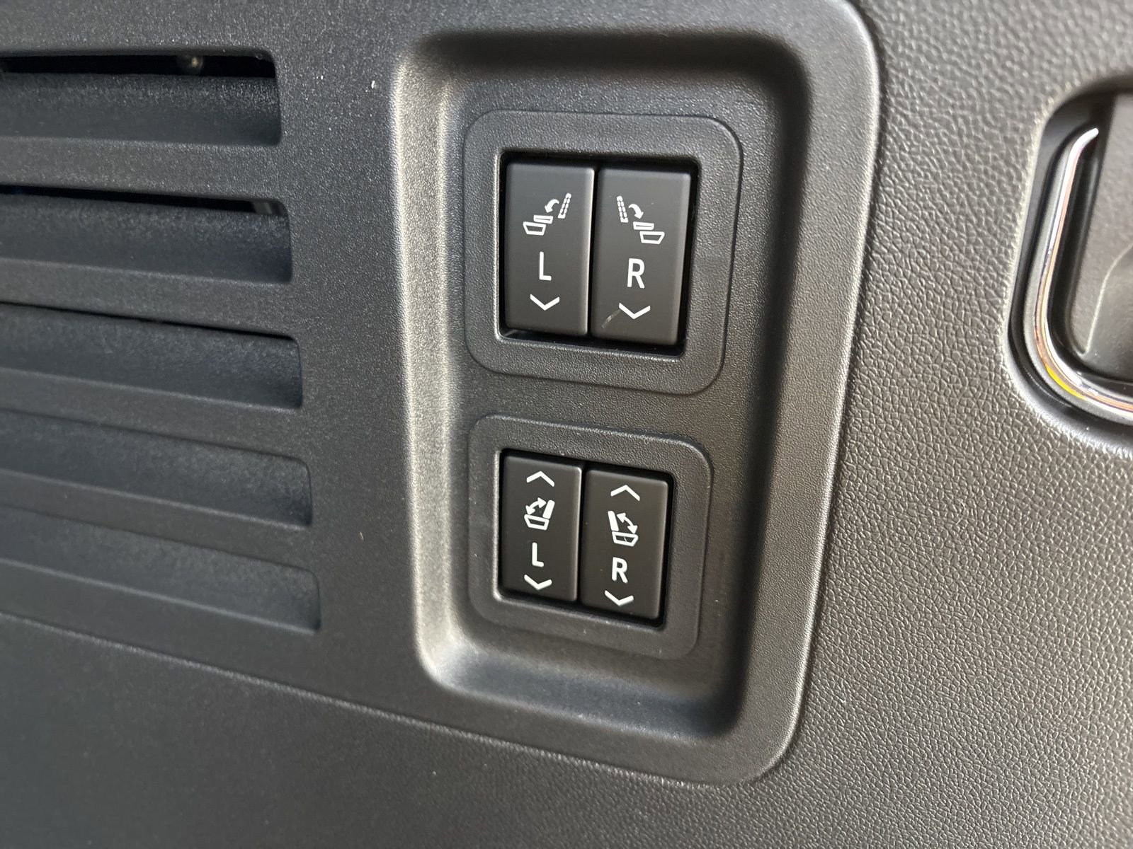 New 2026 GMC Acadia Denali Ultimate image 22