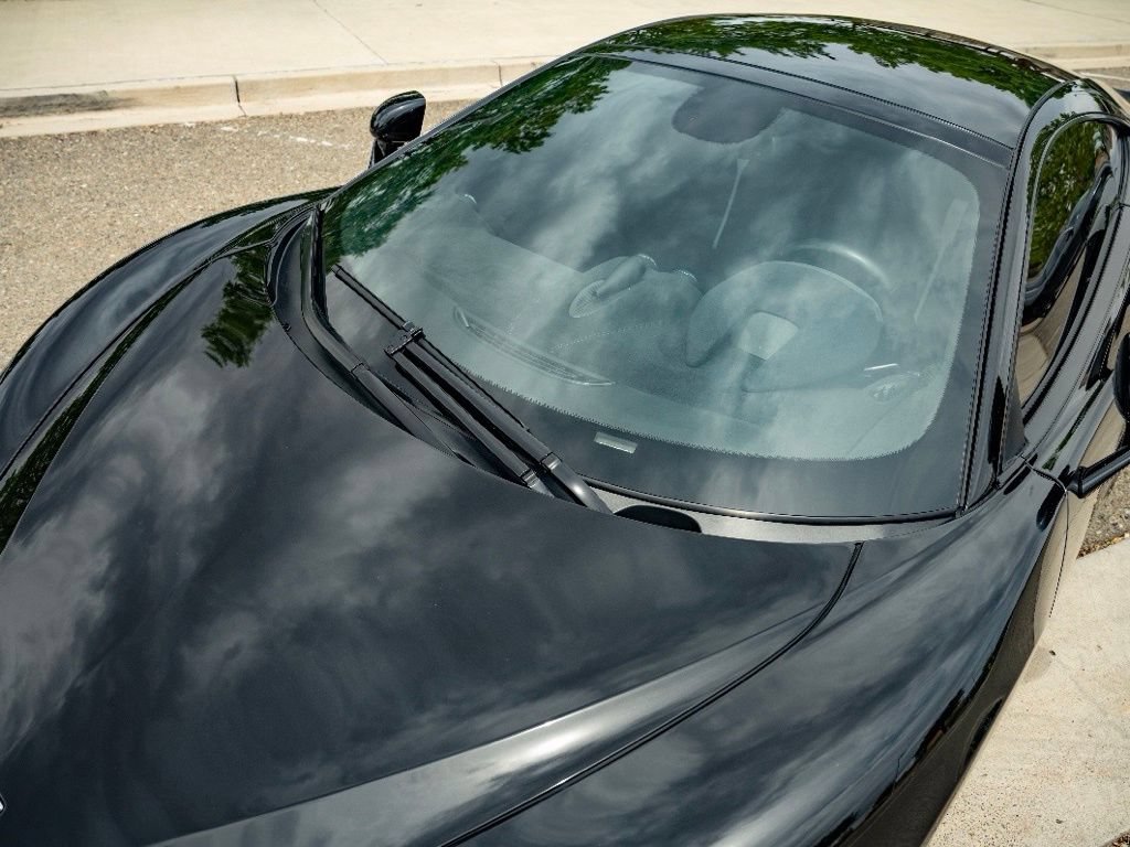 Used 2017 McLaren 570S RWD image 27