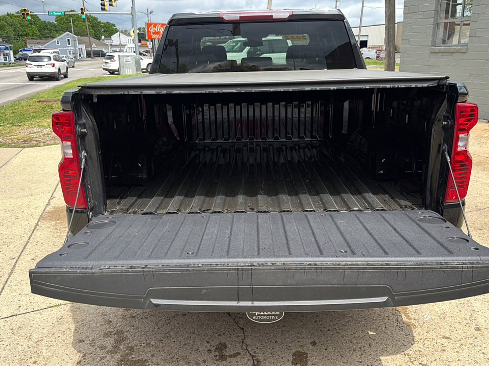 Used 2022 Chevrolet Silverado 1500 W/T w/ WT Value Package AWD/4WD image 9