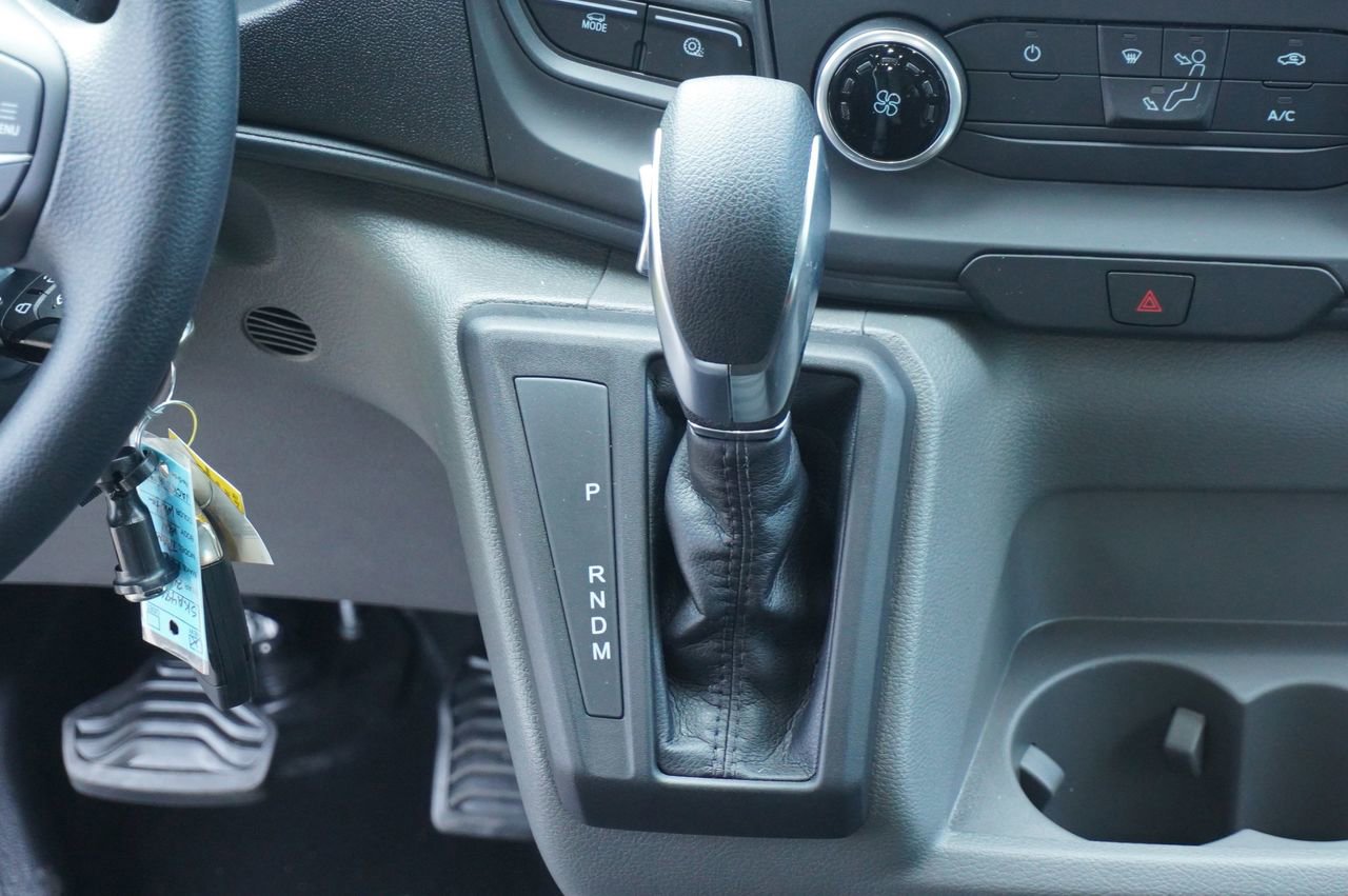 New 2025 Ford Transit 250 148 Medium Roof image 17