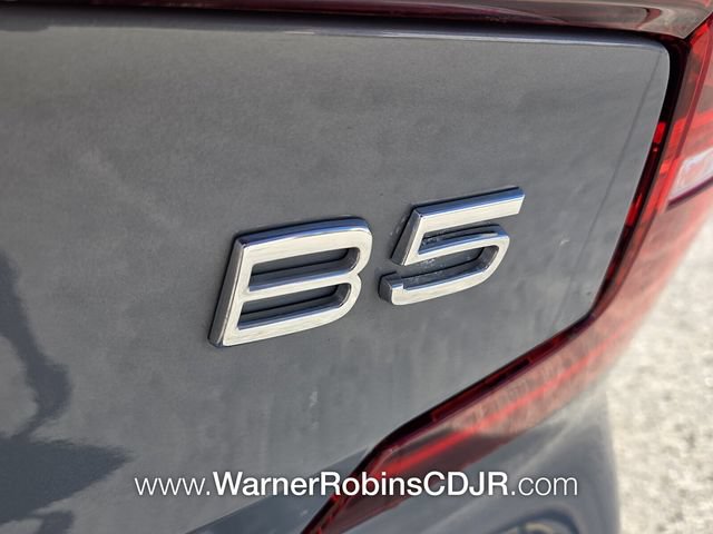 Used 2024 Volvo S60 B5 Core FWD image 13