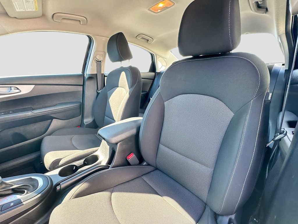 Certified 2023 Kia Forte LXS w/ LXS Technology Package FWD image 22