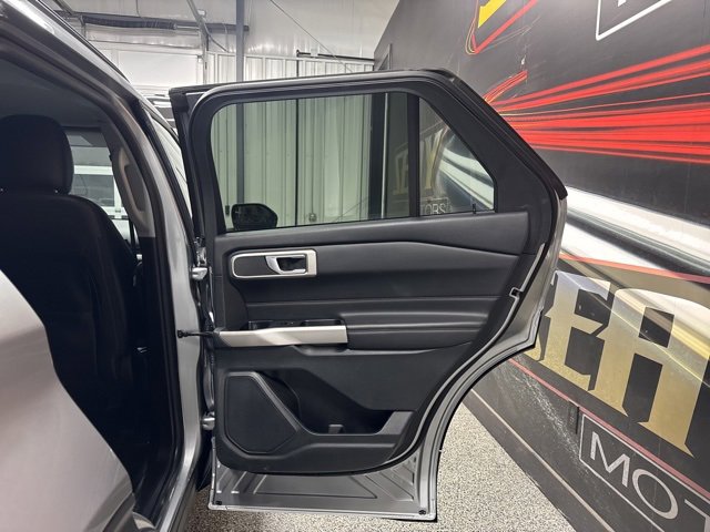 Used 2023 Ford Explorer XLT w/ Equipment Group 202A image 26