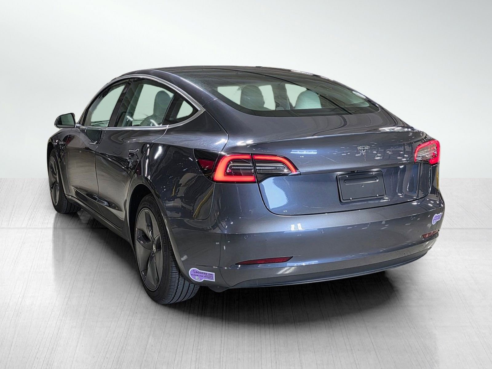 Used 2019 Tesla Model 3 Standard Range Plus image 5