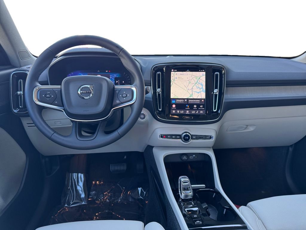 Certified 2024 Volvo XC40 B5 Plus w/ Protection Package Premier AWD/4WD image 26