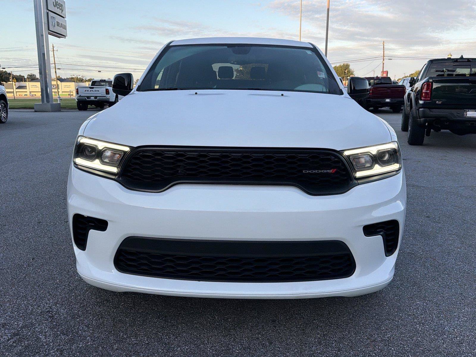 Used 2025 Dodge Durango GT RWD image 3