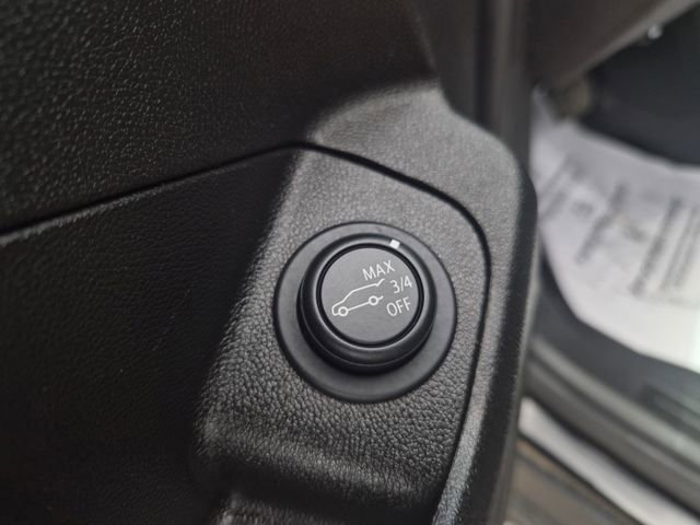 Used 2023 GMC Terrain SLT w/ Infotainment Package II FWD image 16
