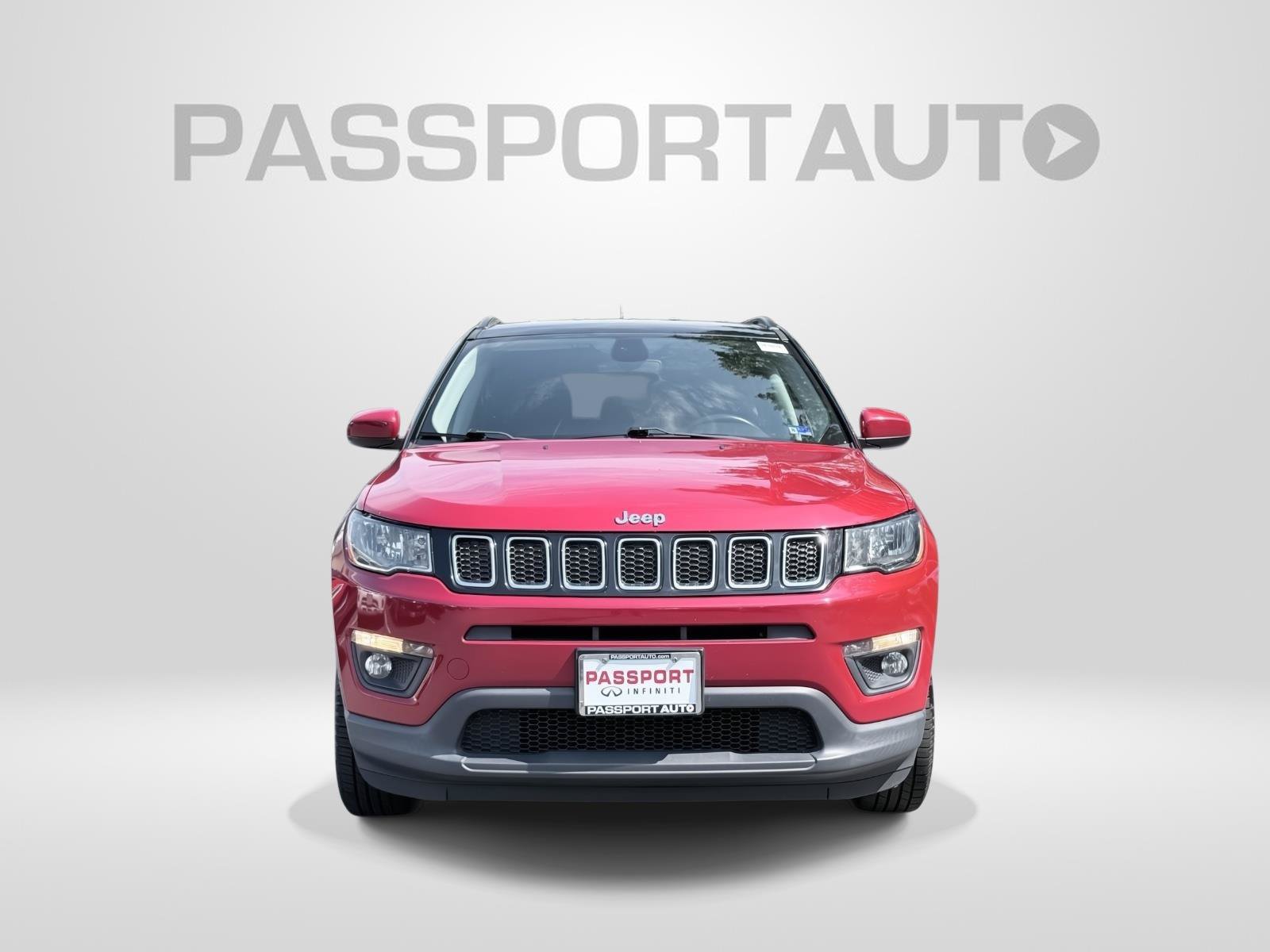 Used 2018 Jeep Compass Latitude w/ Popular Equipment Group AWD/4WD image 2