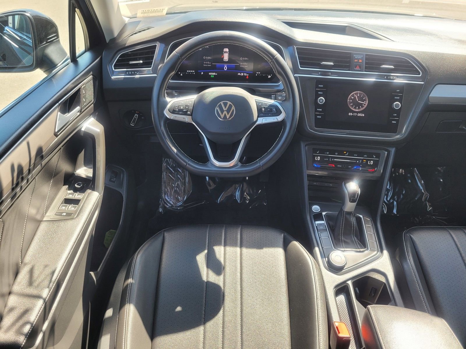 Used 2024 Volkswagen Tiguan SE image 14