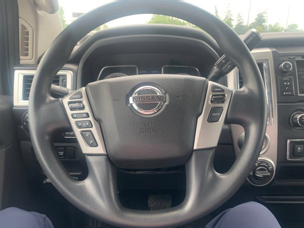 Used 2019 Nissan Titan SV AWD/4WD image 12