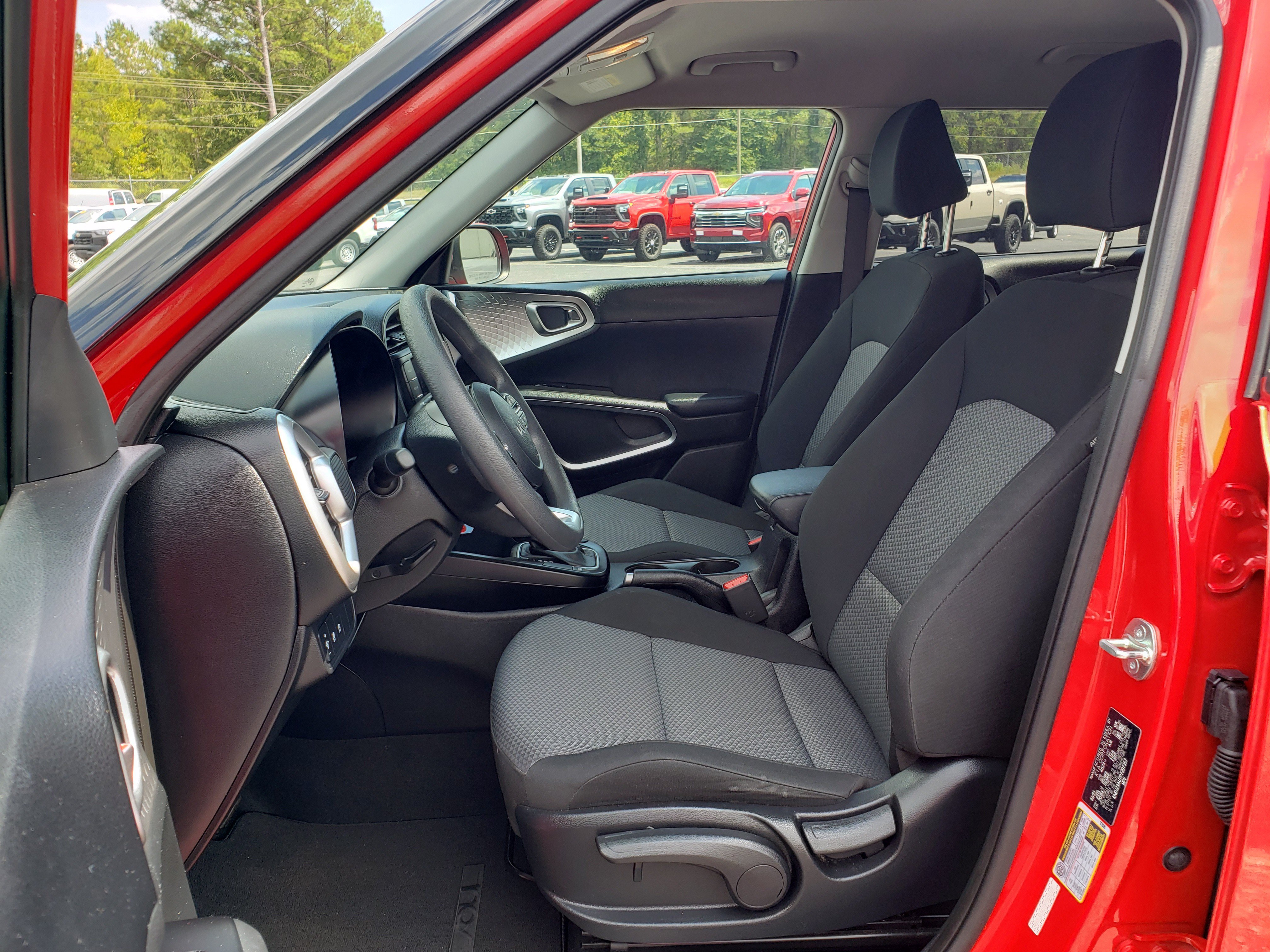 Used 2023 Kia Soul LX FWD image 27