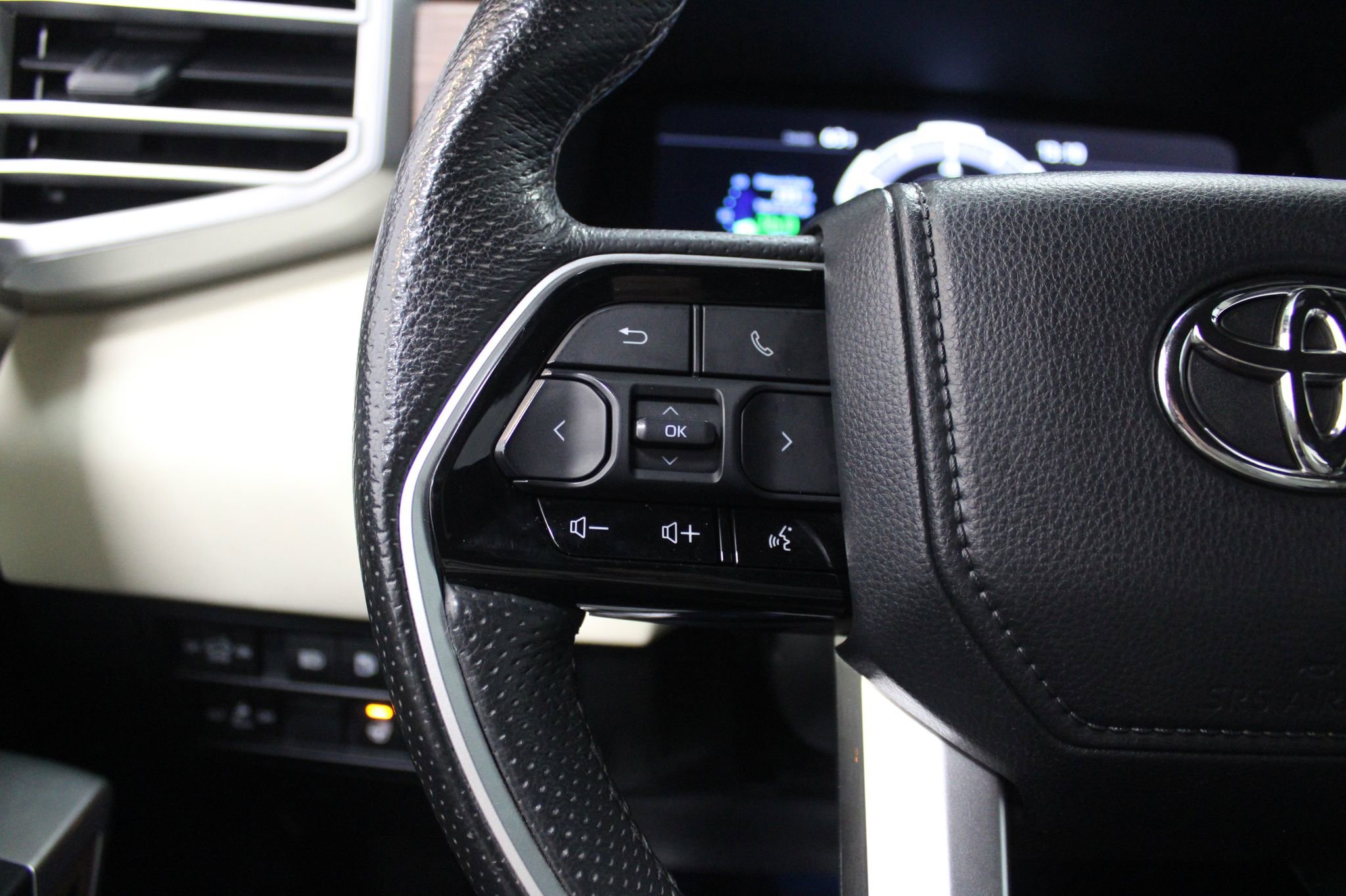 Used 2023 Toyota Tundra 1794 Edition AWD/4WD image 38