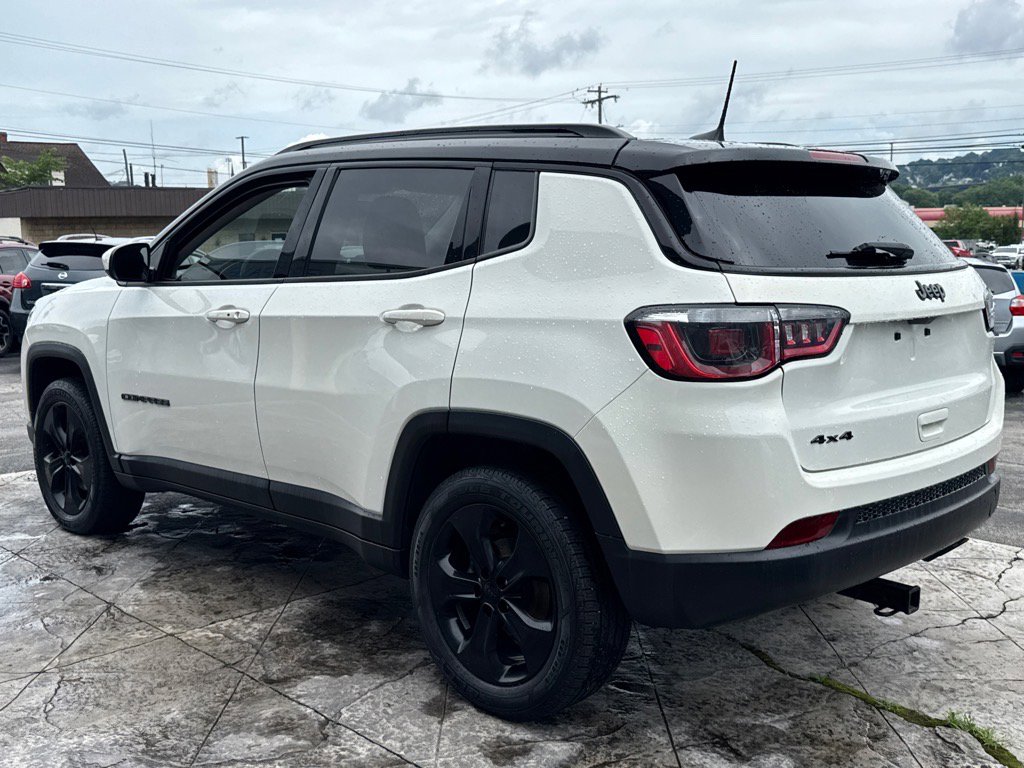 Used 2018 Jeep Compass Latitude w/ Popular Equipment Group image 4