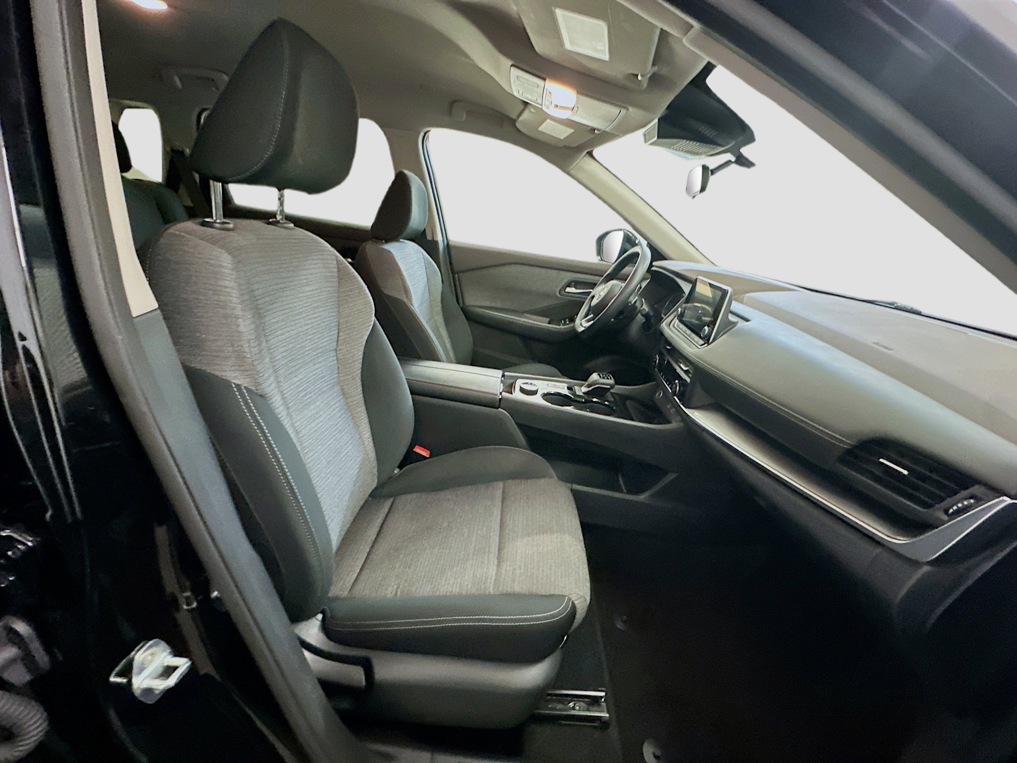 Used 2023 Nissan Rogue SV AWD/4WD image 31