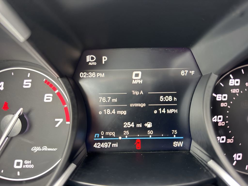 Used 2022 Alfa Romeo Stelvio Veloce image 32