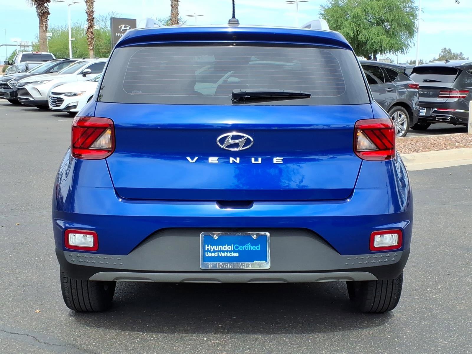 Certified 2025 Hyundai Venue SEL image 4