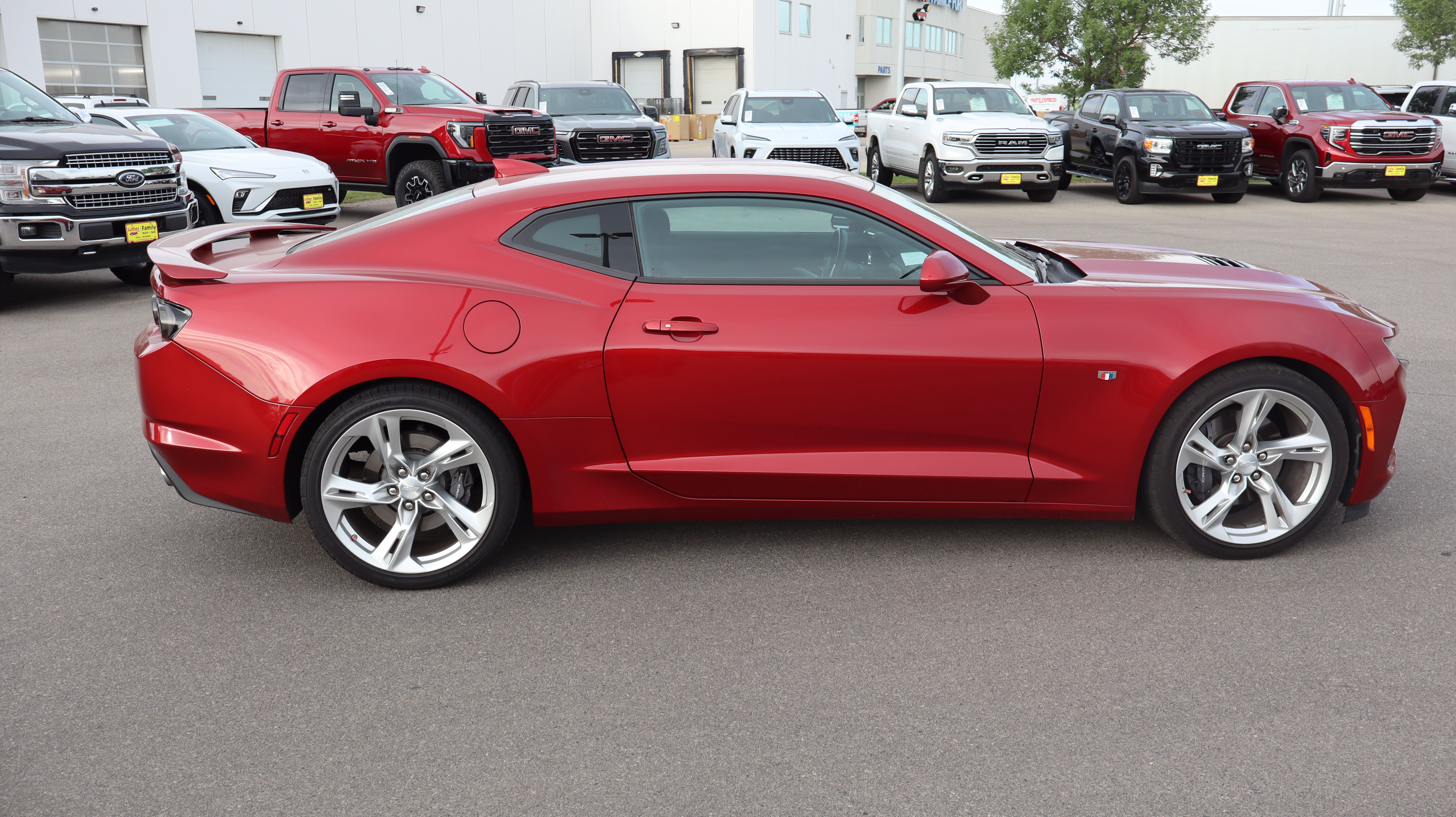 Used 2019 Chevrolet Camaro SS RWD image 8