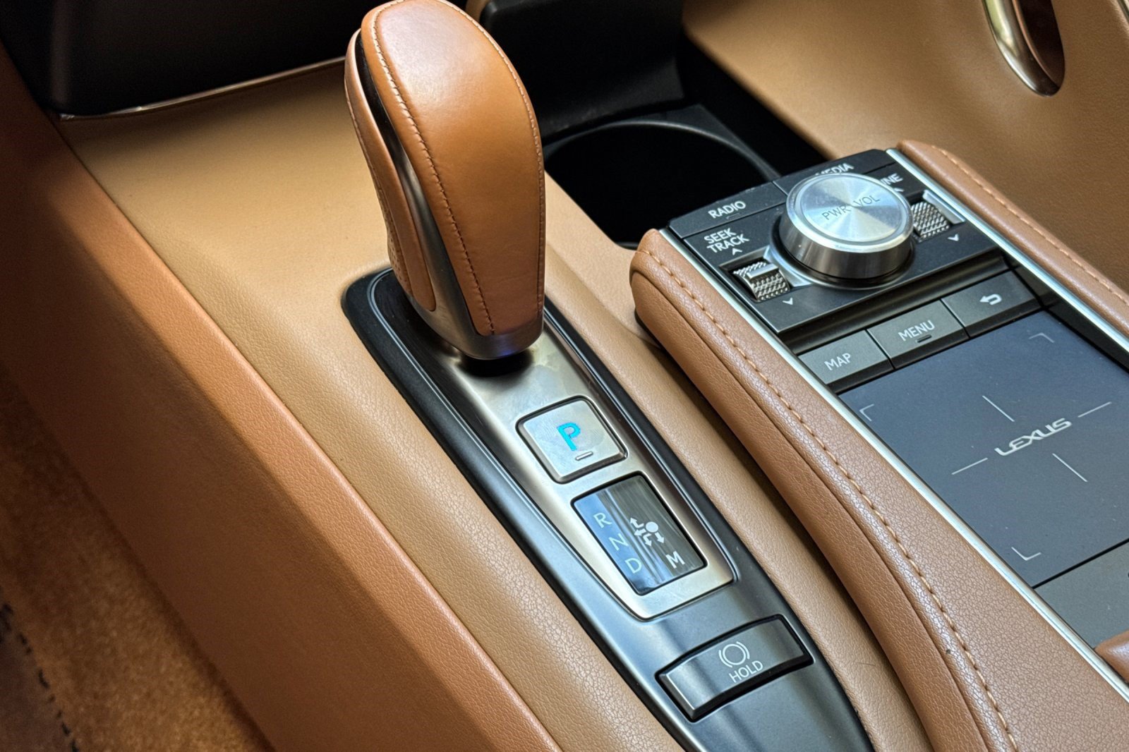 Used 2018 Lexus LC 500 Coupe w/ Touring Package RWD image 16