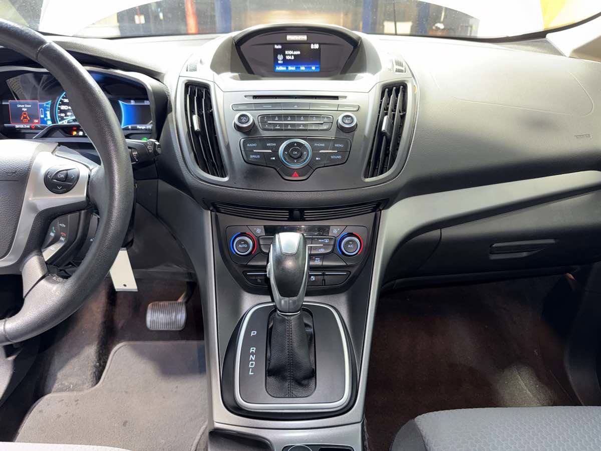 Used 2017 Ford C-MAX Energi SE FWD image 19