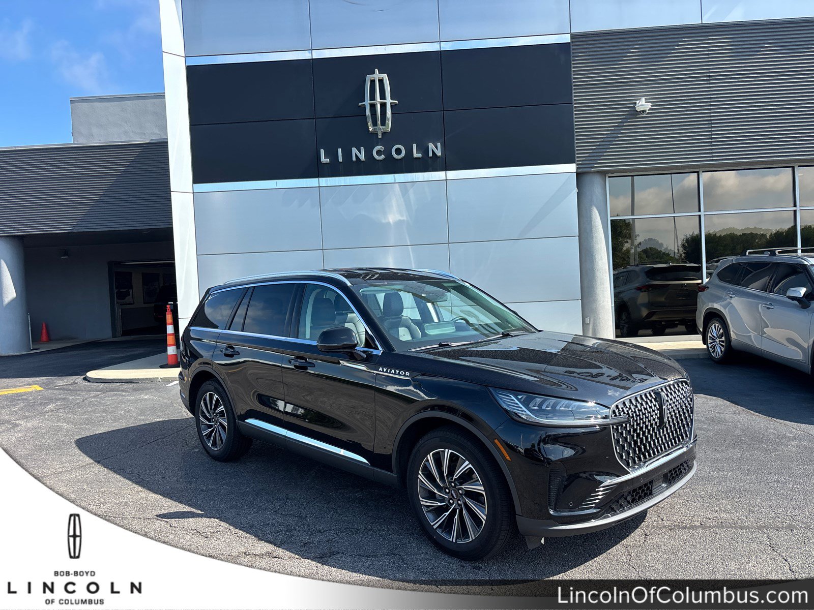 New 2026 Lincoln Aviator AWD image 1